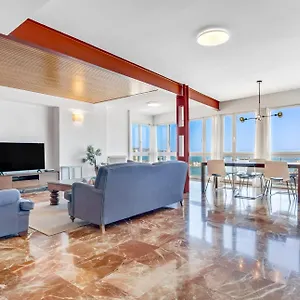 https://apartamento-alameda-de-colon-ii.hotelsinnerja.org