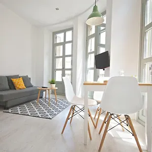 https://malaga-urban-rooms-city-view.hotelsinnerja.org